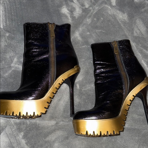 YSL Black and Gold Women's Ankle Boots great condition size 39 US size 8 - Picture 1 of 12